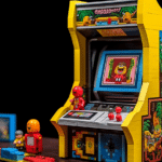 lego-travels-to-the-1980s-with-a-detailed-2,561-piece-'pac-man'-arcade-set